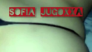 Empinada Con Sus Nalgotas Comiendo Verga Mi Esposa