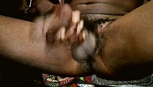 Kenyan dick finally cums thats awsome