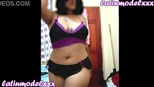 Huge Tits Girl Teases Fans with Sexy Show Part 1 3