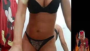 Hot milf flashes pussy and ass in fitting room 😍