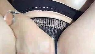 LA BELLA RABITQUICKY OFFICIAL ESTA MUY CALIENTE QUIERE QUE LA MIRES MIENTRAS MASTURBA SU VAGINA JUGOSA Y MOJADA ESCUCHA SUS AUDIOS SUCIOS HABLA MUY SUCIO HASTA CORRERSE COLOMBIANA MILF ESPA�OL LATINO SQUIRTING