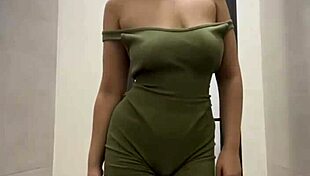 Extreme Public Fingering And Anal Action With Big Ass On Webcam