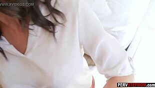 Cougar milf stedmor tier stedsøns store pik med munden