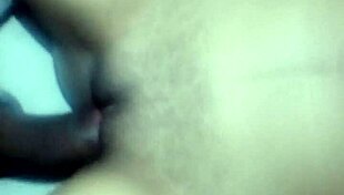 Sexo con mi esposa rico en la cama