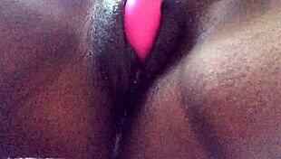 i'm so hungry for more after that creampie, my pussy needs it bad