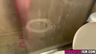 hey, convincing my hot step sister to fuck me 😏