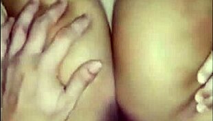 Ele quis enfiar o dedo no cuzinho enquanto comia a buceta?