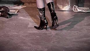 Lisa Rose Takes Double Penetration In The Alley