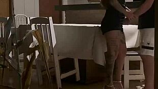 Vazou safada da a bucetinha escondido e se goza toda