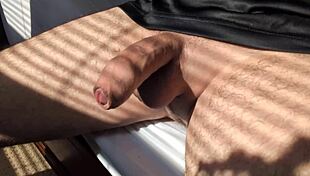 masturbating in summer time 😎