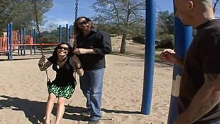 гледах как рогатата ми жена с големи цици се чука от непознат