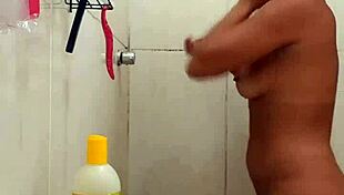 Young Girl Taking a Bath at Mother-in-Law's House, Masturbating to Orgasm in Amateur Leak Video