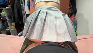 I'm getting ready for college, stepbrother, they might notice, please help quickly, I have to leave soon