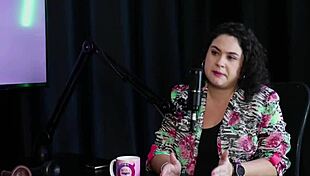 Check out Marina Karam as psychologist in Bora Cast with Bruna Carlos?