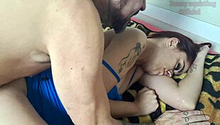 Visita noturna ao quarto de minha enteada a deixei cremosa