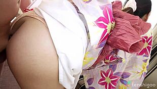 aki igarashi in kimono reaches intense orgasm