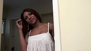 Gislaine Rodrigues drills the guy with her shecock and makes him cum!