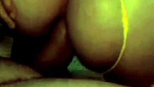 Novinha Estudante Sentando Com Cuzinho Apertado Na Pica Grossa Do Amigo Da Escola