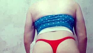 Carolcross twerks seductively in thong lingerie