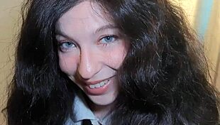 quick fuck with school-girl before her parents get home