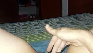 Dávají mi chutě před odchodem do práce s bisexuální lesbickou sólovou zábavou