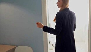 fuck a realtor's pussy as apartment bonus with dolly rud 😏