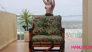 manu fox caught at home in front of the beach