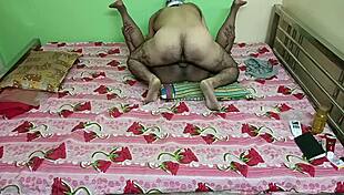 Mature housewife moans while fucking her husband 😏