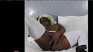 dee wanky has magic hands