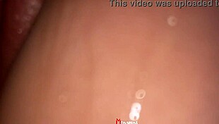 ella tiene un orgasmo y se chorrea mientras le doy de a perrito