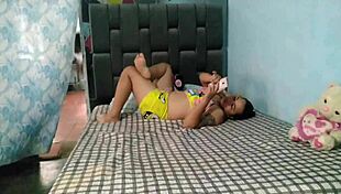 Por Ser Infiel La Esposa Se Encuentra Con La Amante De Su Marido Y Decide Follarla Masturbarse Mutuamente Tener Sexo Duro A Ver Qué Es Lo Que Le Vio A Esa Zorra