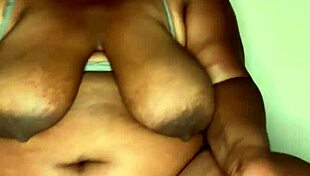 making my pussy squirt and spanking my own sexy ass