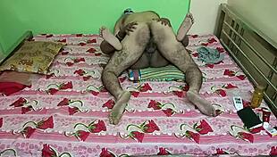 Mature housewife moans while fucking her husband 😏