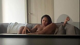 orgasm while they eat my pussy -amateur couple- nysdel