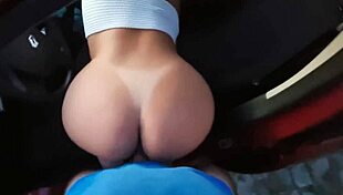 Rabuda Brasileira Fucks Hard in Renault!