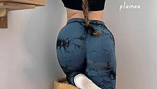 Perfect Round Ass Girl Demonstrates Skills Casually