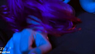 Imagine licking my feet while pounding my wet pussy