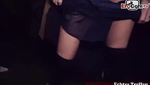 Schlanke Reife Rothaarige Deutsche Frau Beim Pov Sextreffen in Der Öffentlichkeit