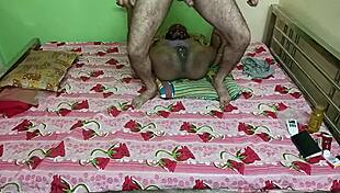 Mature housewife moans while fucking her husband 😏