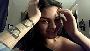 hot girl shows her big boobs!