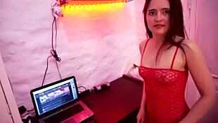 i fuck beautiful milf on desk