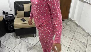 mi hijastra bailando twerking en mi polla