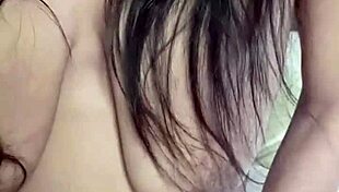 pierde apuesta y tiene que mostrar las tetas loses bet and has to show her tits