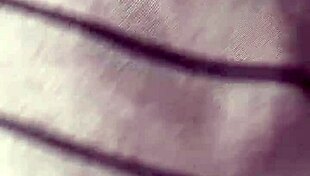 nice ebony girl shows hidden soles in candid shots 😊