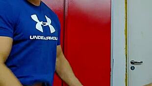 Kalena mitrak - dei para o mecânico e tomei leitinho na sala de ferramentas da oficina