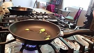 aurora willows shares clean eating tips in her home kitchen