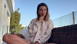 Does Size Matter: What Women Really Think - Roxyfox