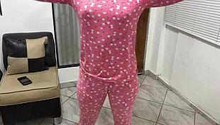 mi hijastra bailando twerking en mi polla