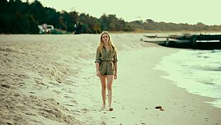 Charlie Forde and Olive Gee making out passionately at the beach sunset 😍