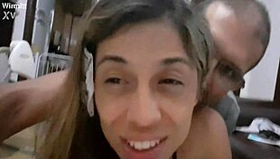 Lettywild empregadinha tomando no cu